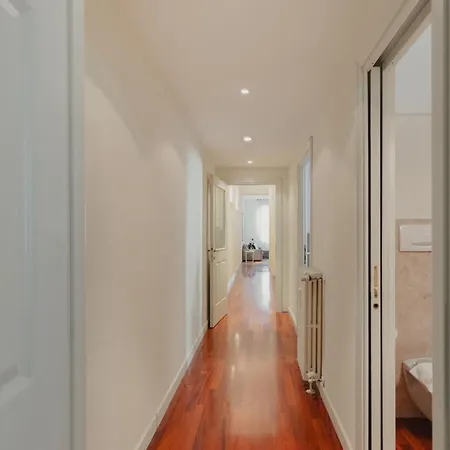 Gohost - Quiet, Bright & Stylish Flat In The Heart Of Apartment