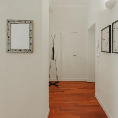 Apartment Gohost - Quiet, Bright & Stylish Flat In The Heart Of