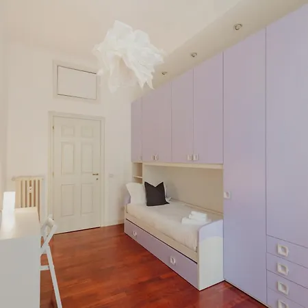 Gohost - Quiet, Bright & Stylish Flat In The Heart Of Apartment *