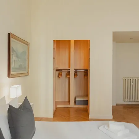 Apartment Gohost - Quiet, Bright & Stylish Flat In The Heart Of