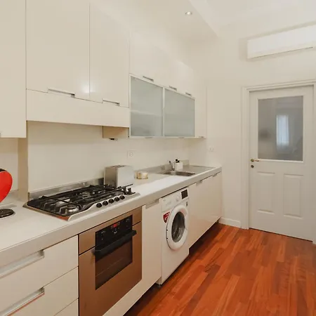 Gohost - Quiet, Bright & Stylish Flat In The Heart Of Apartment *